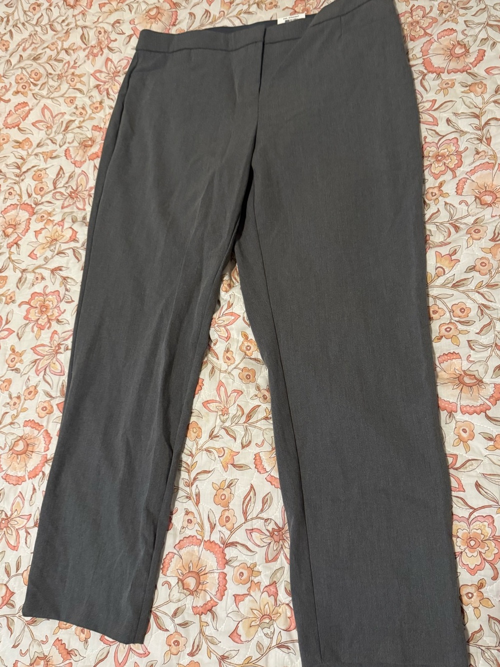 Woman’s Alfani trousers in 16 short - Grey. New this tags